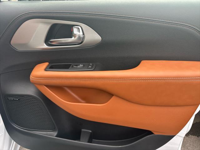 new 2025 Chrysler Pacifica car, priced at $55,730