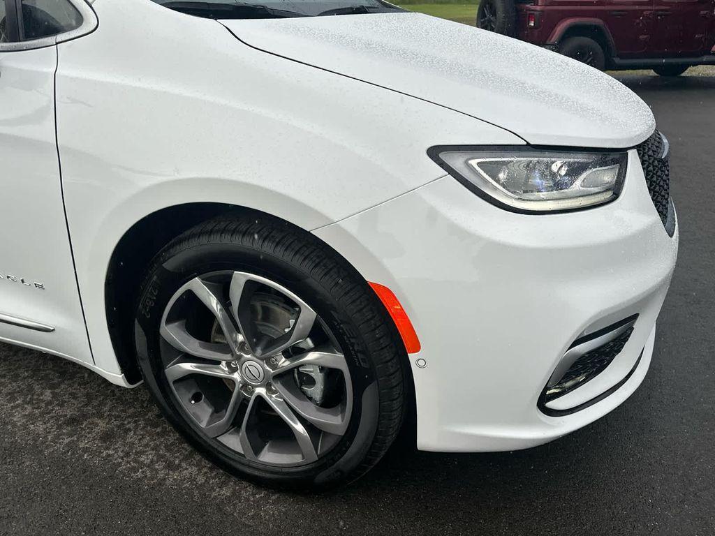 new 2025 Chrysler Pacifica car, priced at $54,230