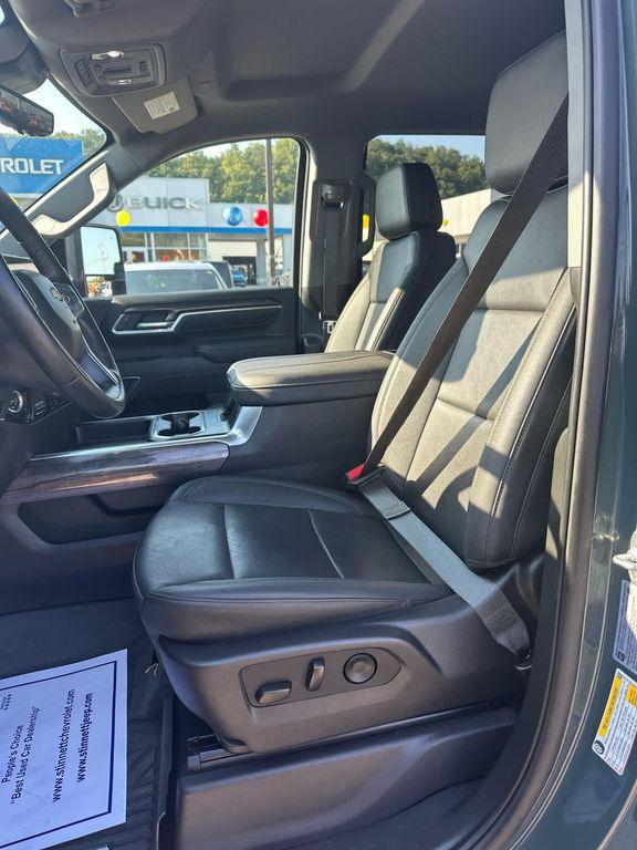 used 2025 Chevrolet Silverado 3500 car, priced at $76,988
