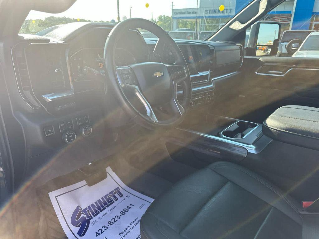 used 2025 Chevrolet Silverado 3500 car, priced at $76,988