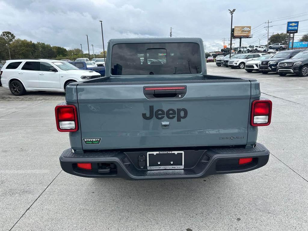 new 2025 Jeep Gladiator car, priced at $46,780
