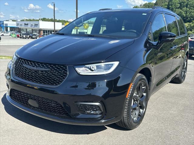 new 2024 Chrysler Pacifica car, priced at $49,995