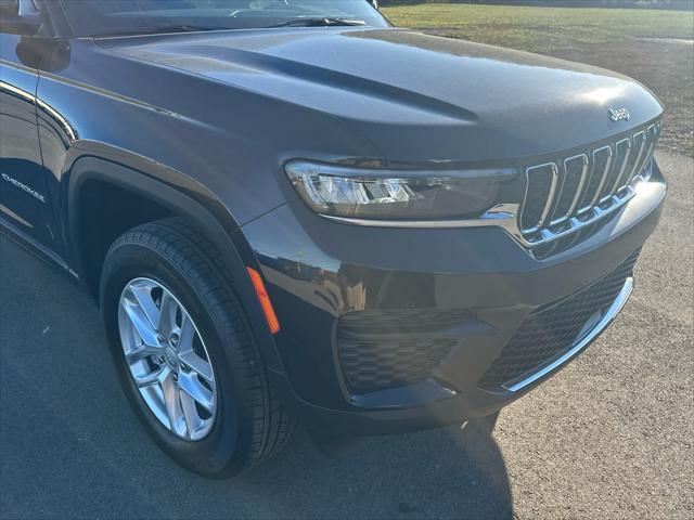 new 2025 Jeep Grand Cherokee car, priced at $42,970