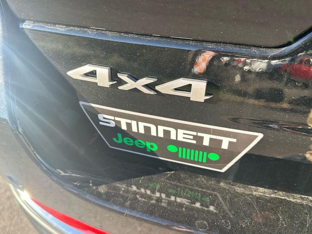 new 2025 Jeep Grand Cherokee car, priced at $41,995