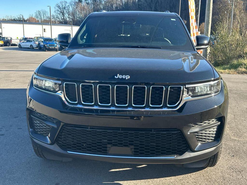 new 2025 Jeep Grand Cherokee car, priced at $41,995