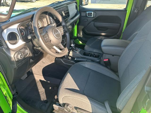 new 2025 Jeep Wrangler car, priced at $40,940