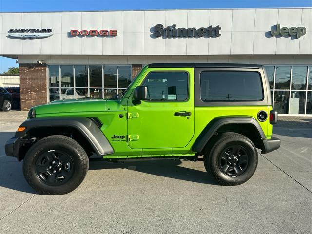new 2025 Jeep Wrangler car, priced at $40,940