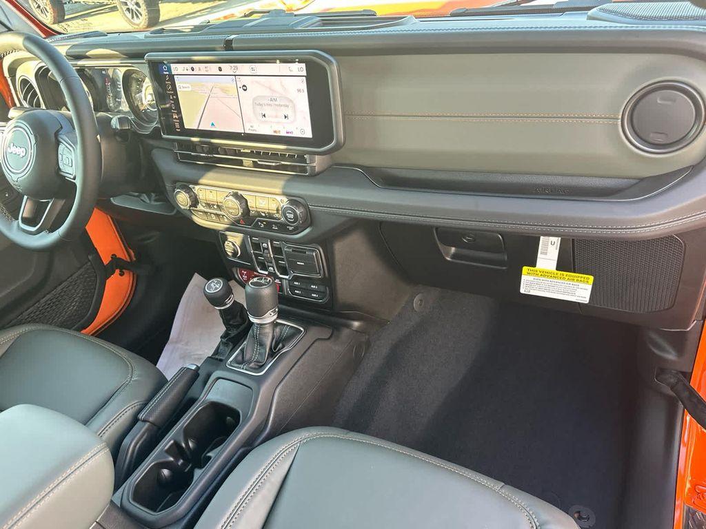 new 2025 Jeep Gladiator car, priced at $61,395