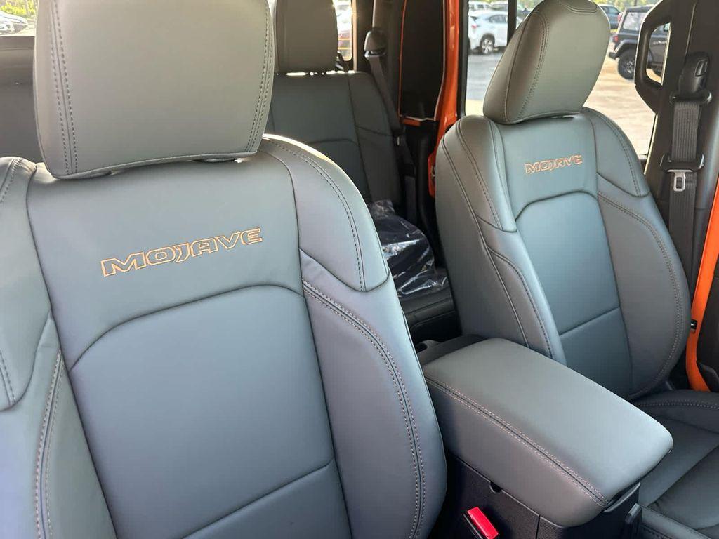 new 2025 Jeep Gladiator car, priced at $61,395