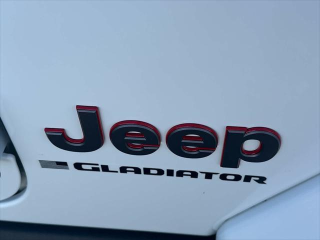 new 2025 Jeep Gladiator car, priced at $58,565