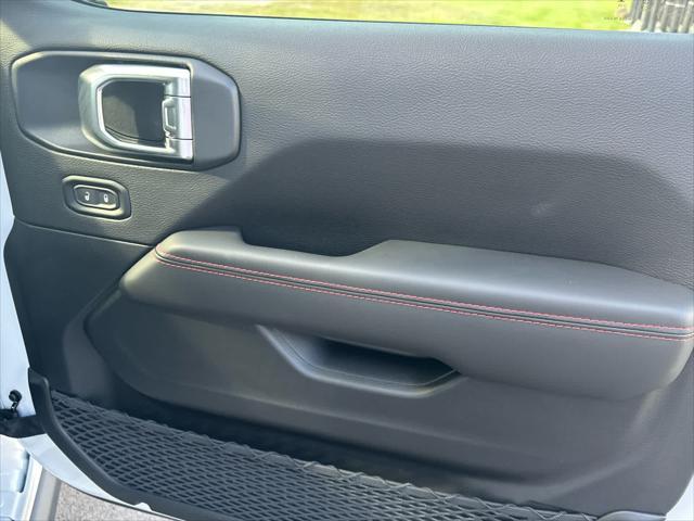 new 2025 Jeep Gladiator car, priced at $58,565
