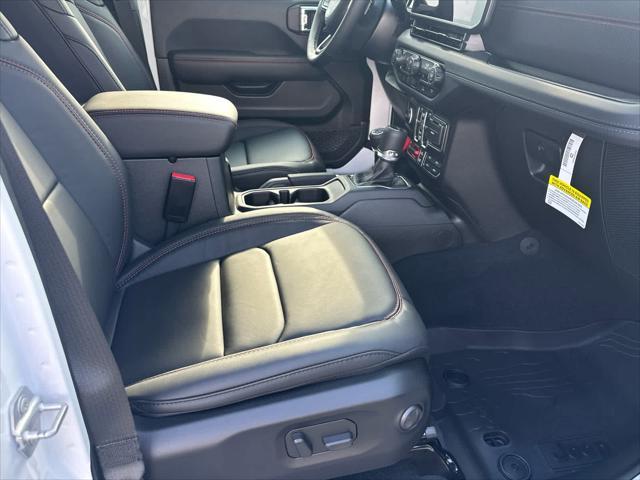 new 2025 Jeep Gladiator car, priced at $58,565