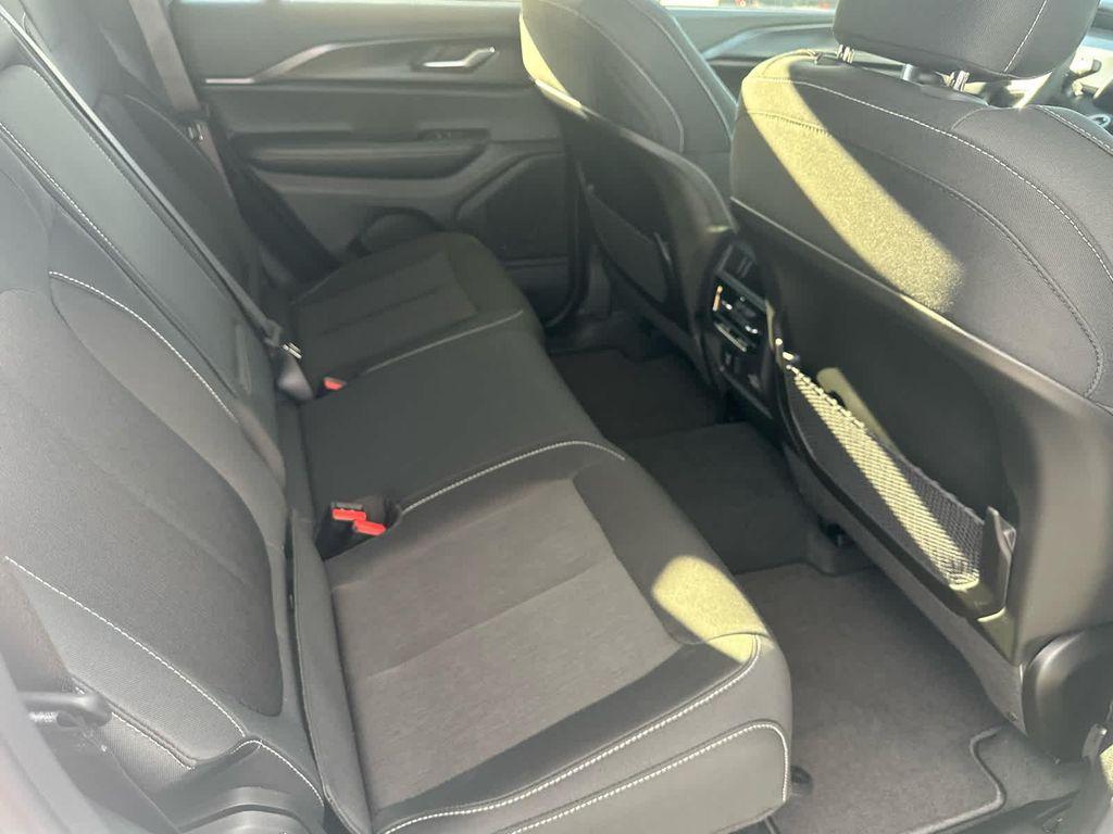 new 2025 Jeep Grand Cherokee car, priced at $41,575