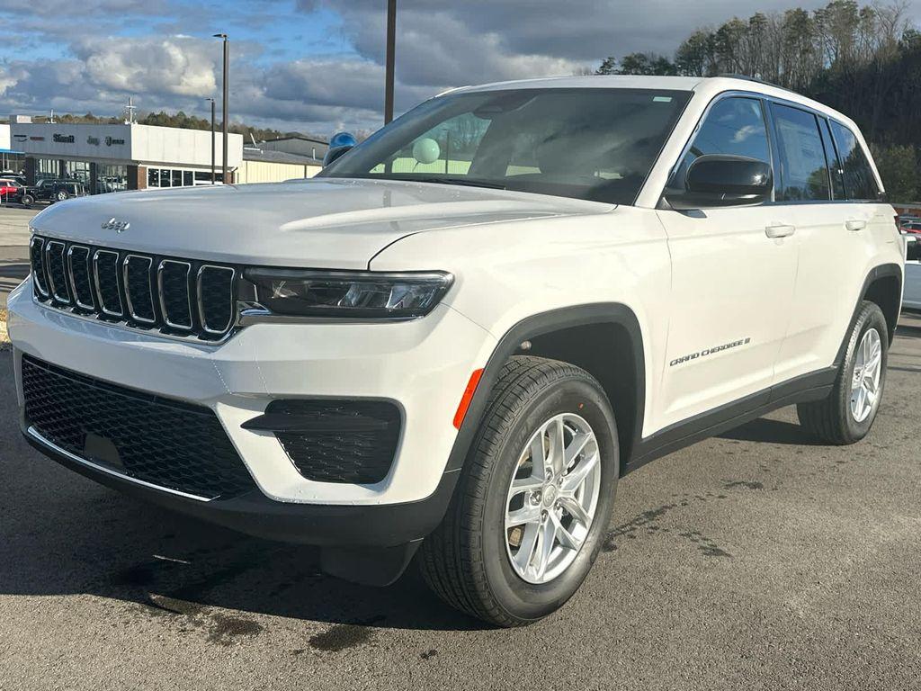 new 2025 Jeep Grand Cherokee car, priced at $41,775