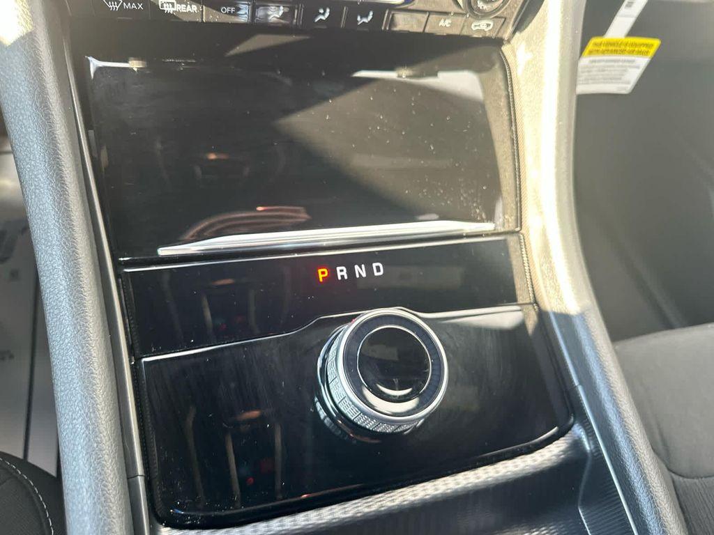 new 2025 Jeep Grand Cherokee car, priced at $41,575