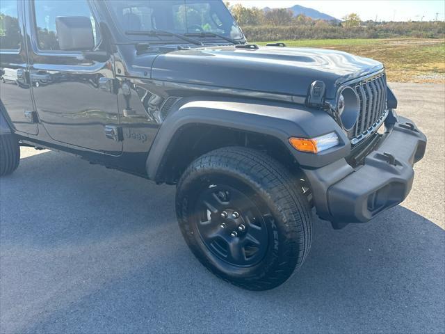 new 2025 Jeep Wrangler car, priced at $43,650