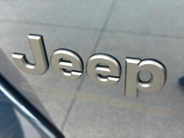 new 2025 Jeep Gladiator car, priced at $51,460