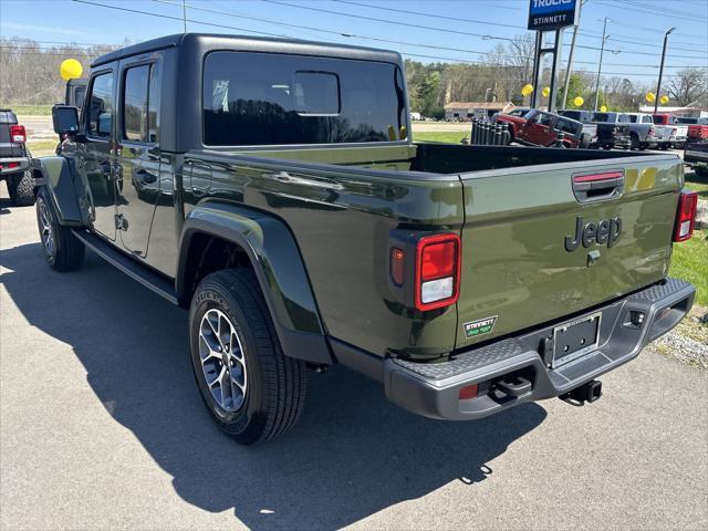 new 2024 Jeep Gladiator car, priced at $48,576