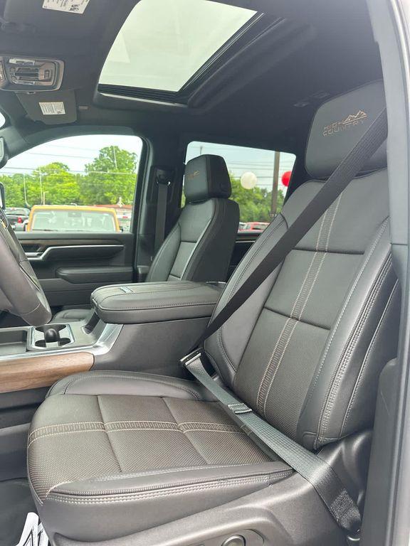 new 2025 Chevrolet Silverado 3500 car, priced at $87,995