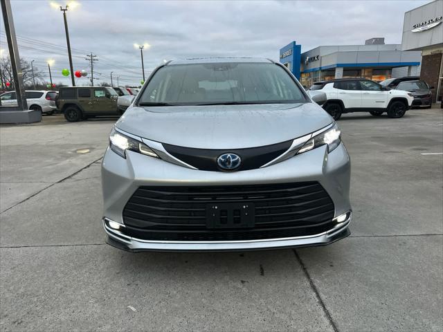 used 2024 Toyota Sienna car, priced at $49,988