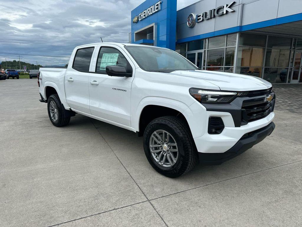 new 2025 Chevrolet Colorado car, priced at $43,995