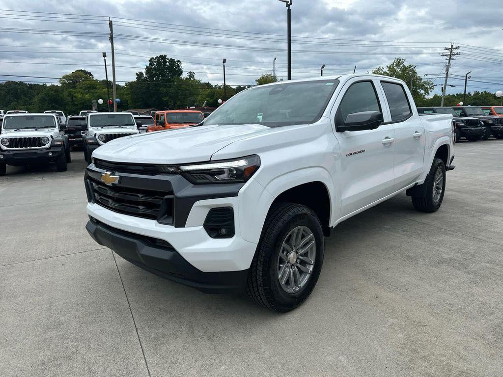 new 2025 Chevrolet Colorado car, priced at $43,995