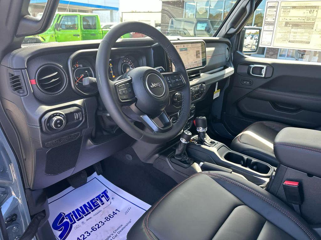 new 2025 Jeep Gladiator car, priced at $61,635