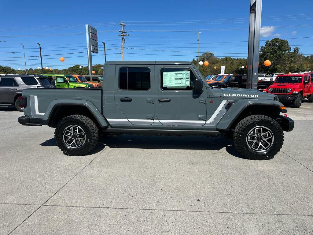 new 2025 Jeep Gladiator car, priced at $61,635