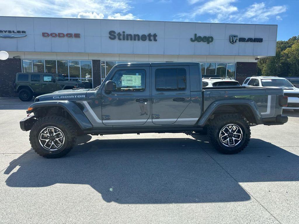 new 2025 Jeep Gladiator car, priced at $61,635