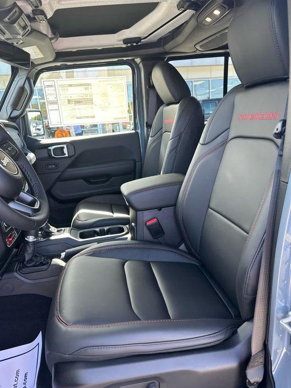 new 2025 Jeep Gladiator car, priced at $61,635