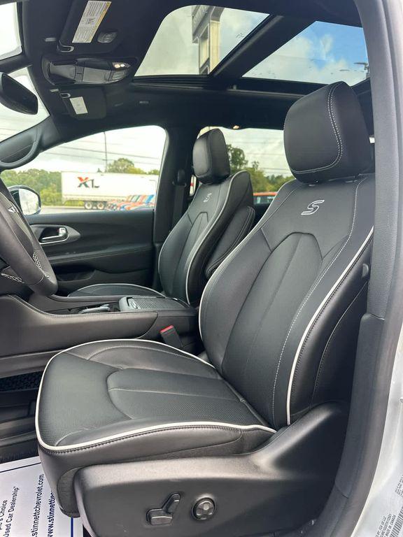 new 2026 Chrysler Pacifica car, priced at $53,230