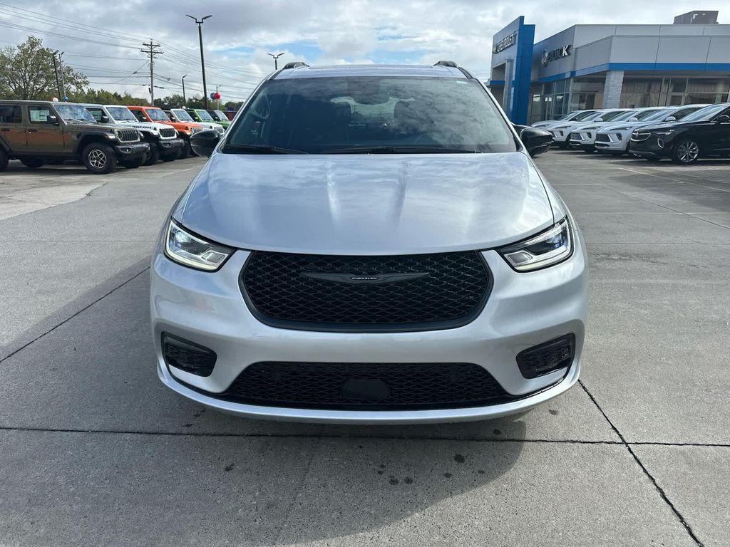 new 2026 Chrysler Pacifica car, priced at $53,230