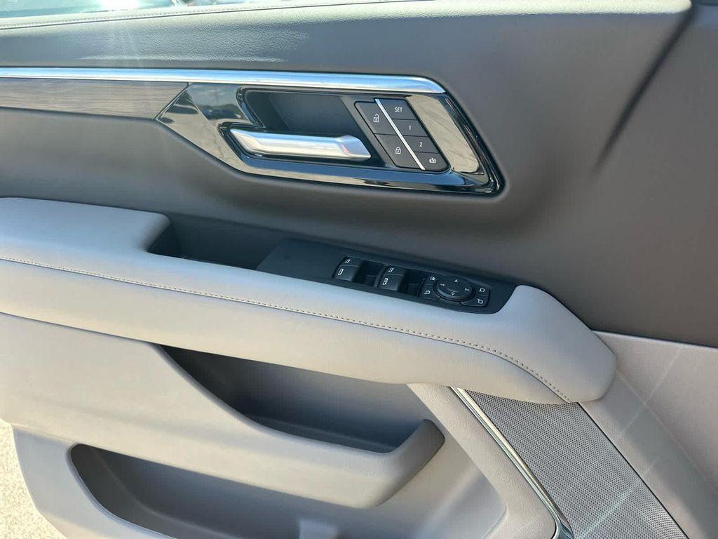 new 2025 Chevrolet Tahoe car, priced at $81,570