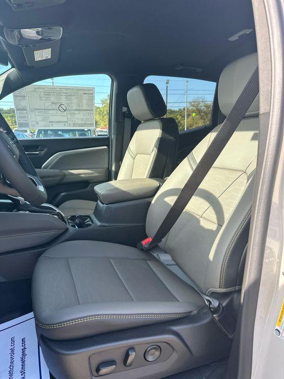 new 2026 Chevrolet Colorado car, priced at $52,410