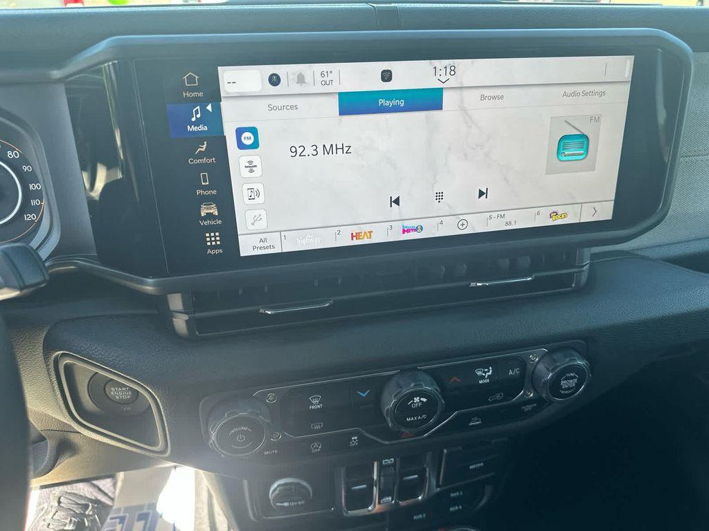 new 2025 Jeep Gladiator car, priced at $42,988