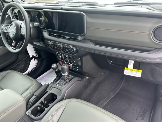 new 2025 Jeep Gladiator car, priced at $62,885