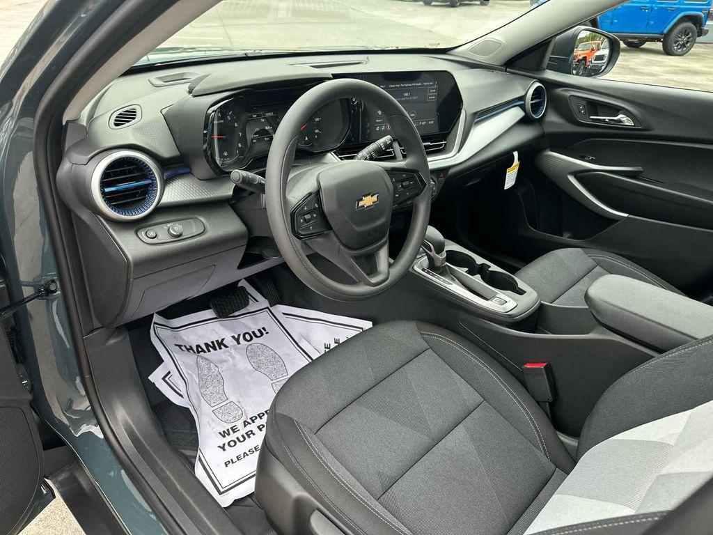 new 2025 Chevrolet Trax car, priced at $22,355