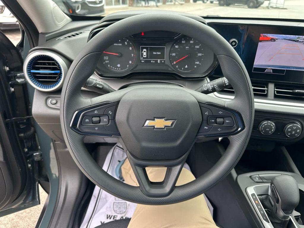 new 2025 Chevrolet Trax car, priced at $22,355