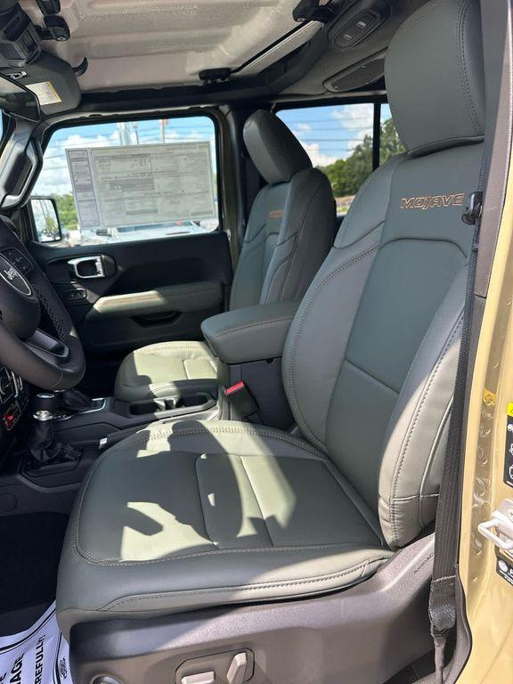 new 2025 Jeep Gladiator car, priced at $56,860