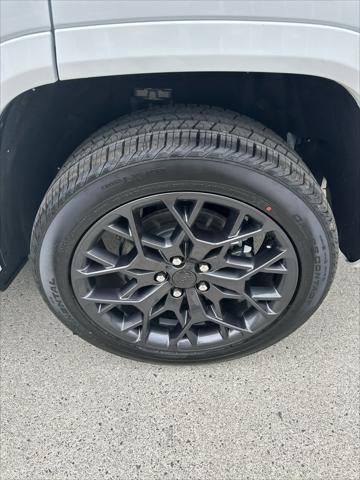 new 2025 Jeep Grand Cherokee L car, priced at $73,500
