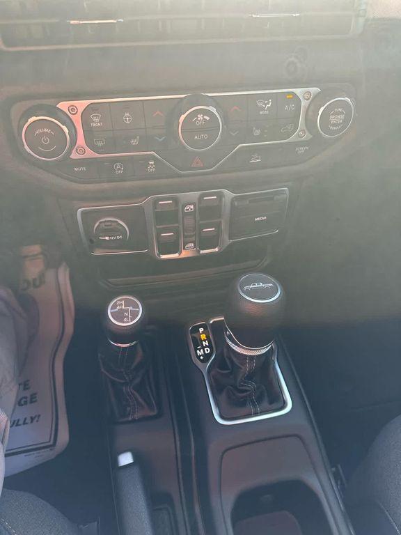 new 2025 Jeep Gladiator car, priced at $47,970