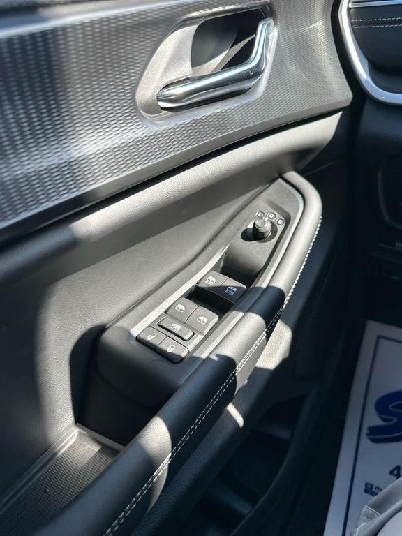 new 2025 Jeep Grand Cherokee car, priced at $45,580