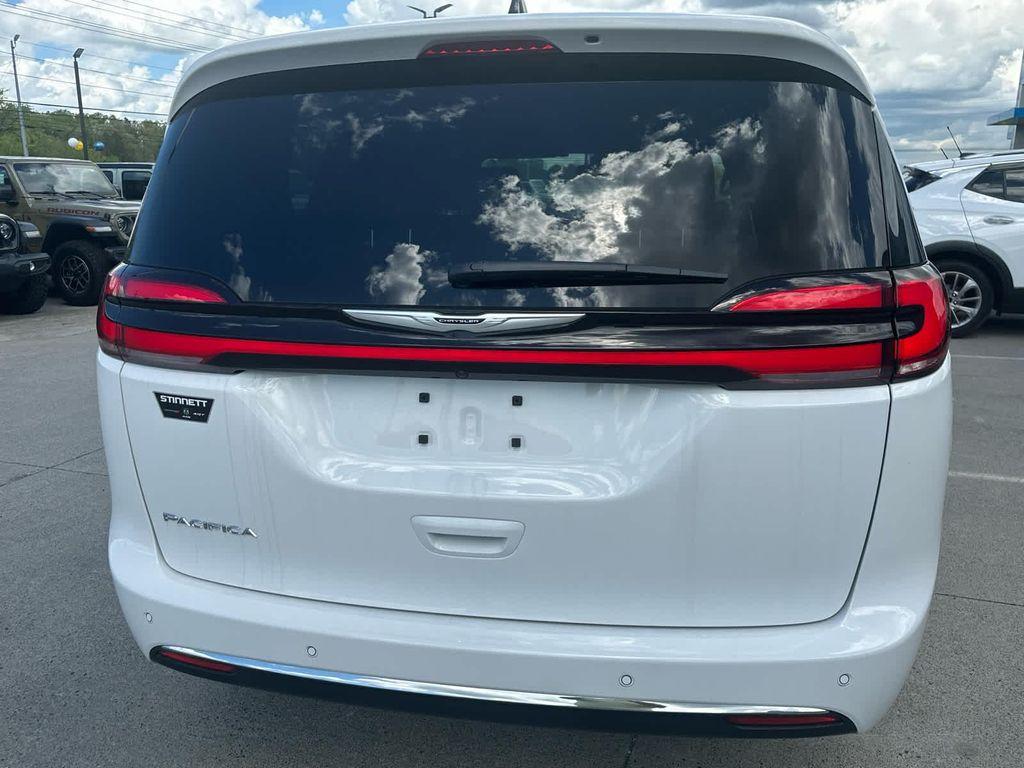 new 2025 Chrysler Pacifica car, priced at $44,520