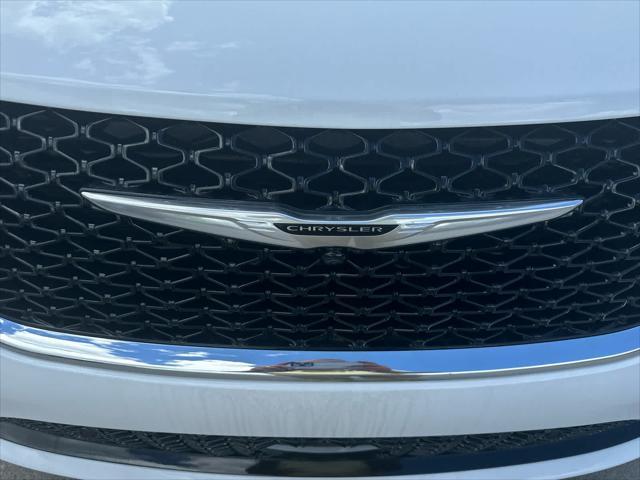 new 2025 Chrysler Pacifica car, priced at $45,420