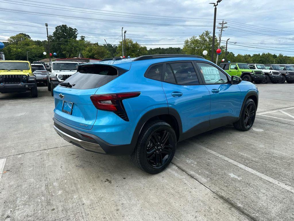 new 2025 Chevrolet Trax car, priced at $28,440
