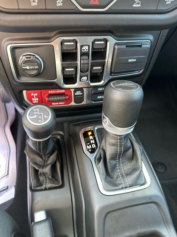 new 2025 Jeep Gladiator car, priced at $55,595