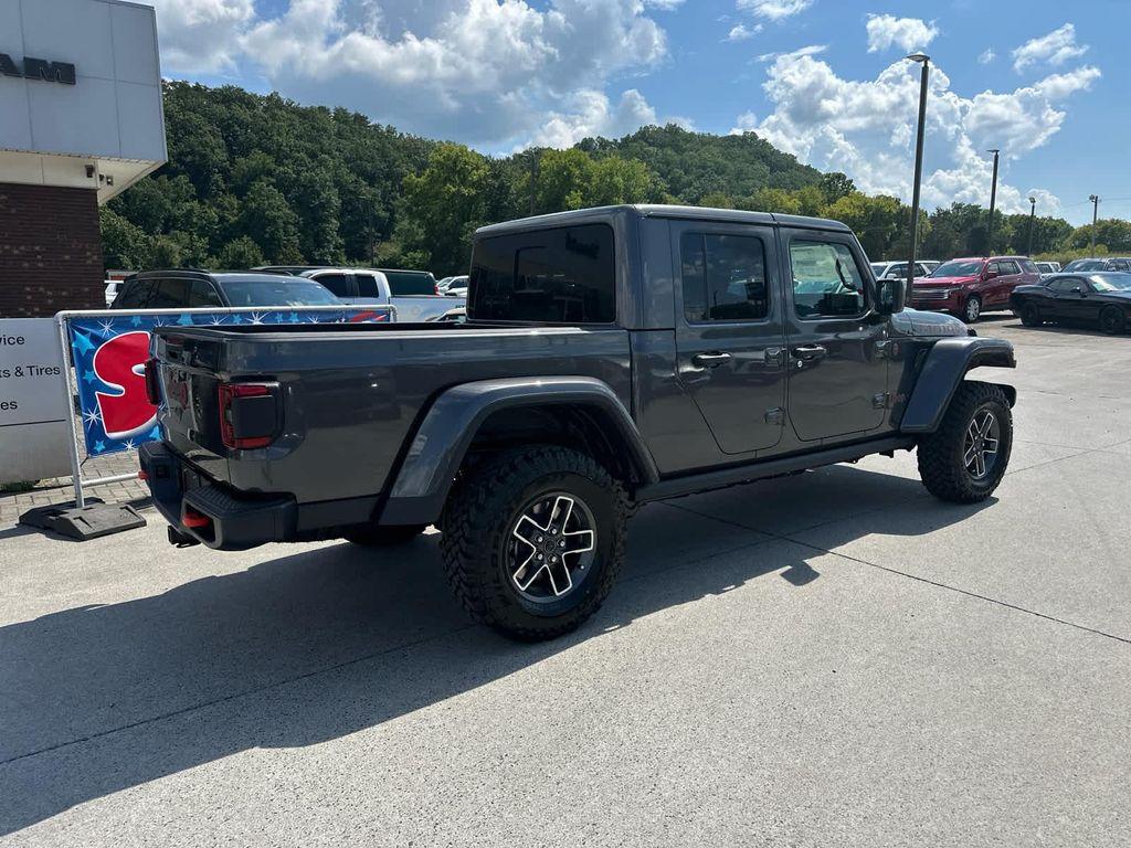 new 2025 Jeep Gladiator car, priced at $55,595