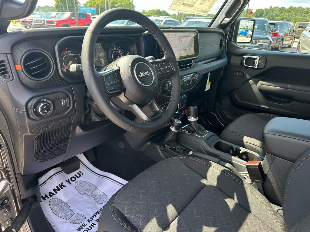 new 2025 Jeep Gladiator car, priced at $55,595
