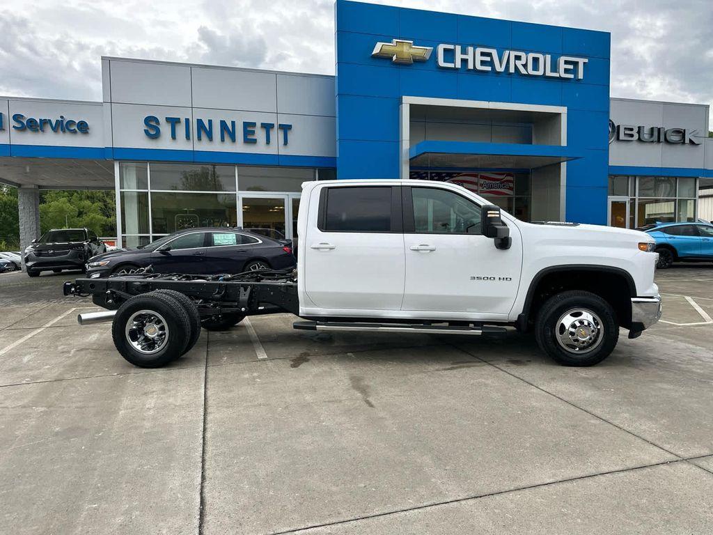 new 2025 Chevrolet Silverado 3500 car, priced at $66,940