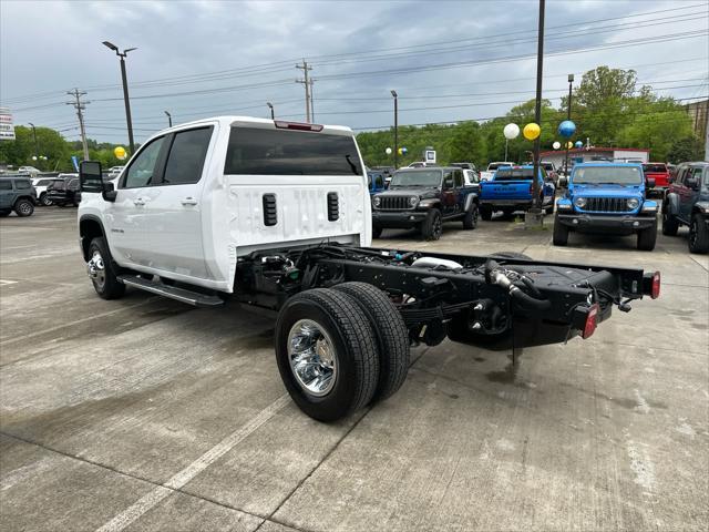 new 2025 Chevrolet Silverado 3500 car, priced at $71,940